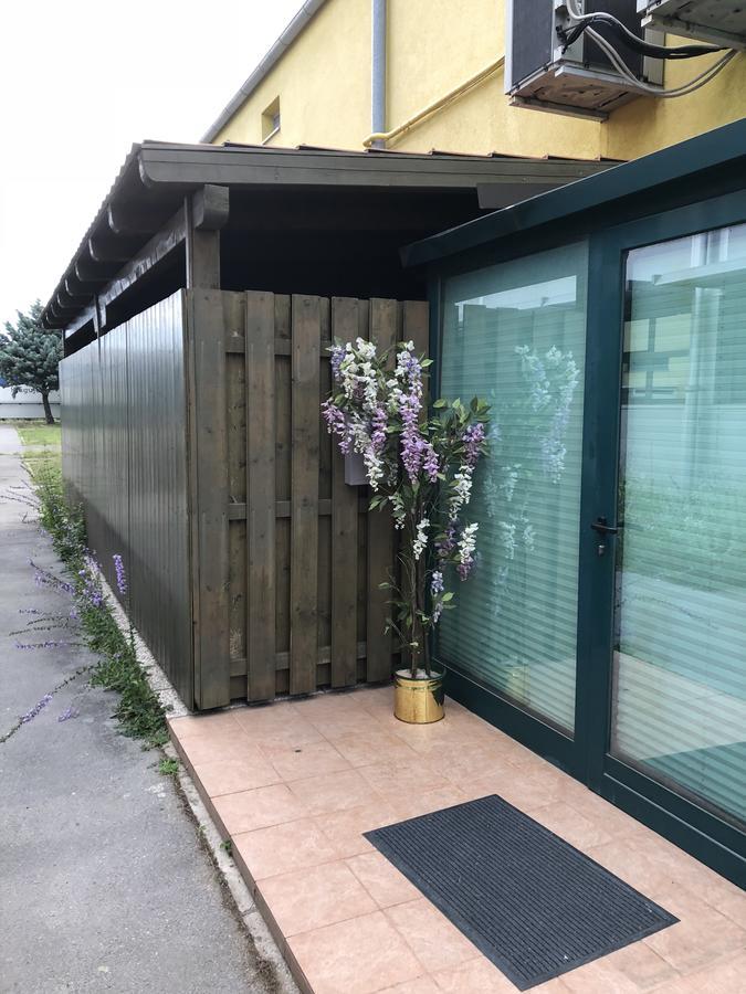 Sežana Motel Sofia מראה חיצוני תמונה